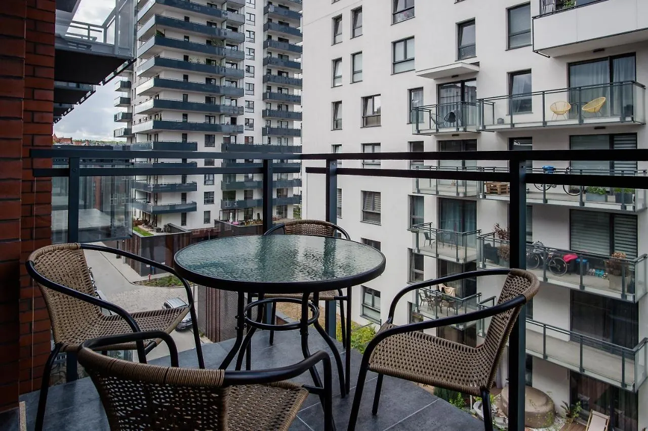 Shipyard Gdansk Apartment - Free Private Parking